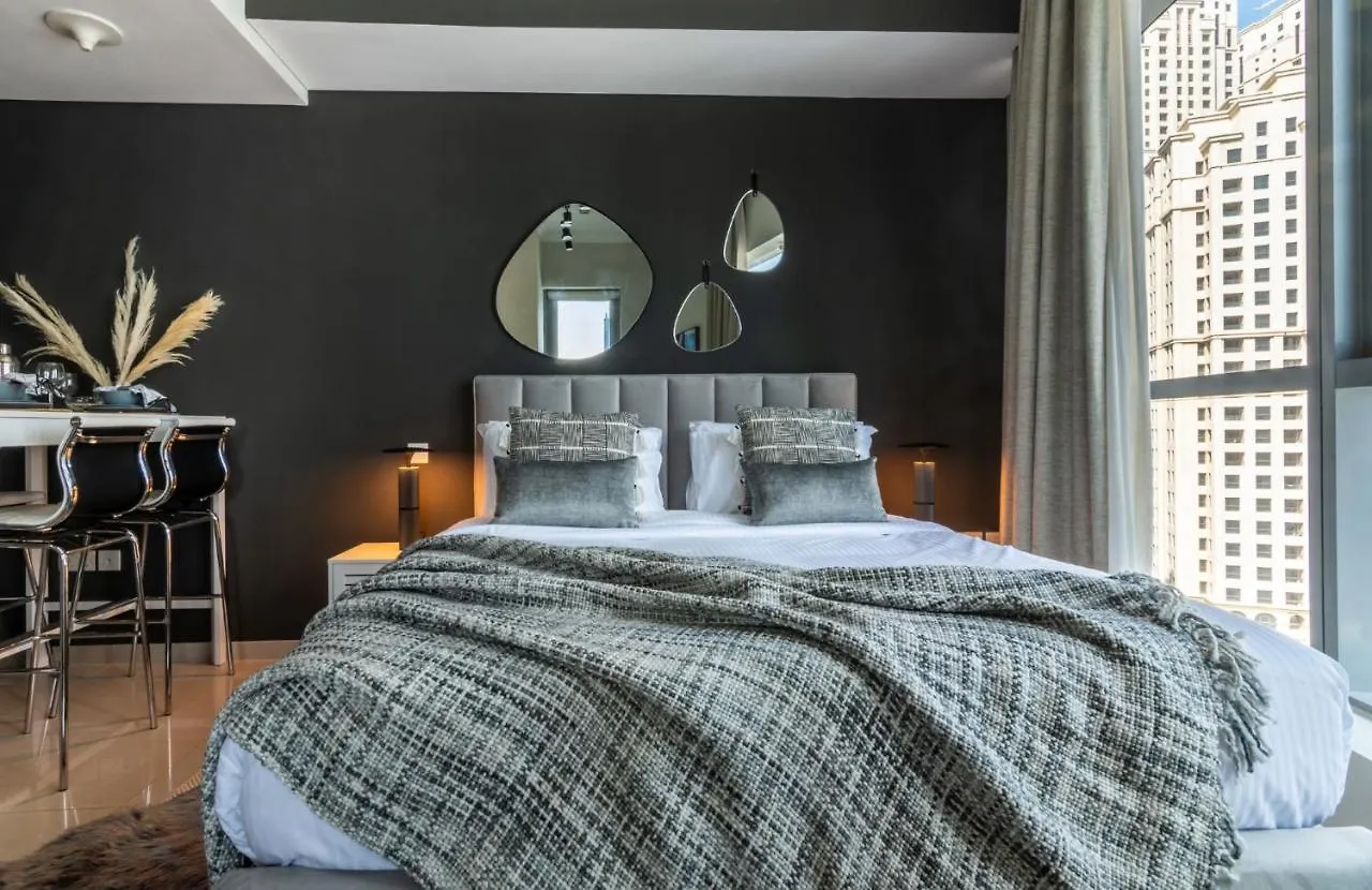 The Smart Concierge - Bay Central Dubai Apartment